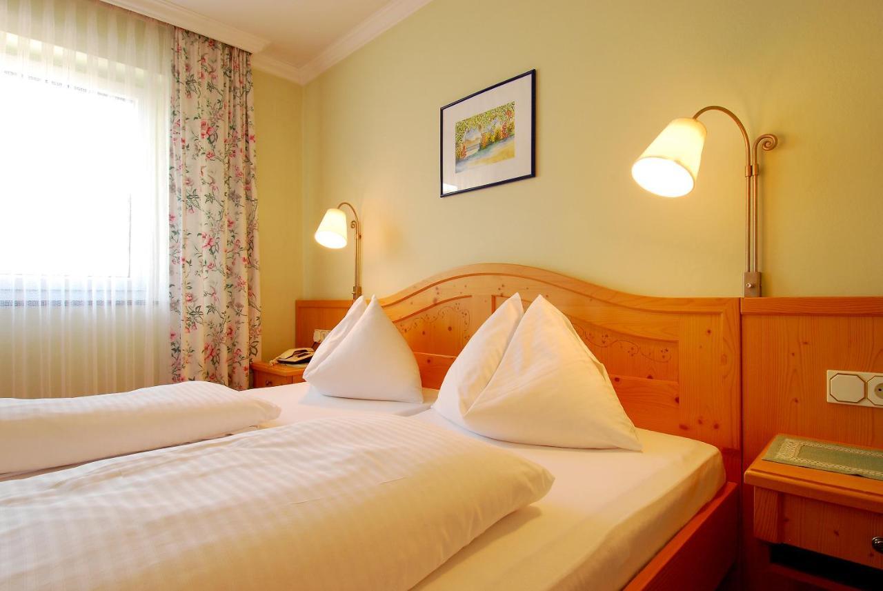 Gasthof Weisses Rossl Hotel Abtenau Room photo